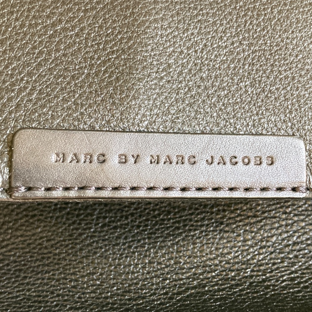 Marc by Marc Jacobs black leather messenger/crossbody/laptop bag - Picture 3 of 17